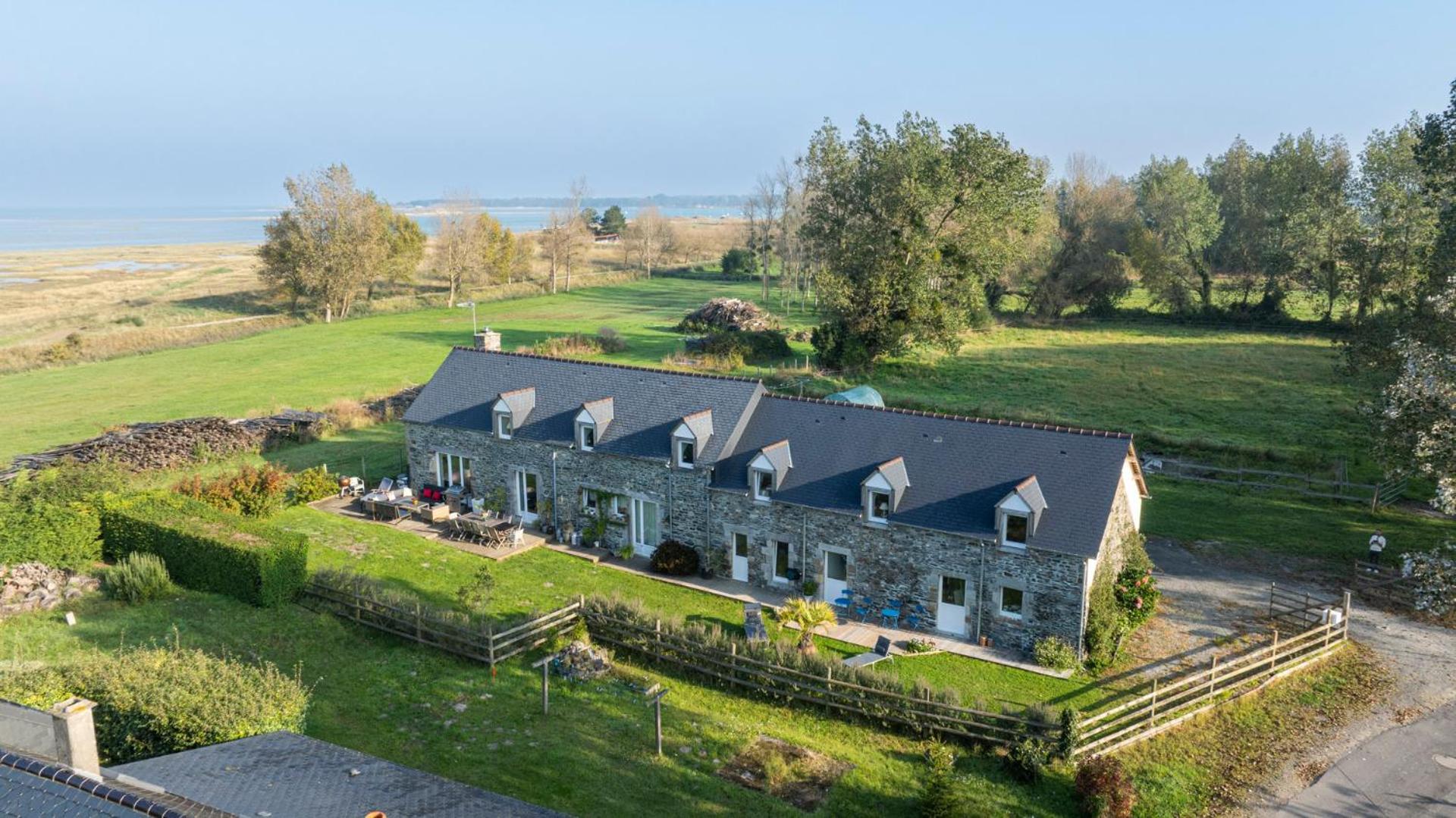Le Bout Du Monde Bed and Breakfast Bricqueville-sur-Mer Εξωτερικό φωτογραφία